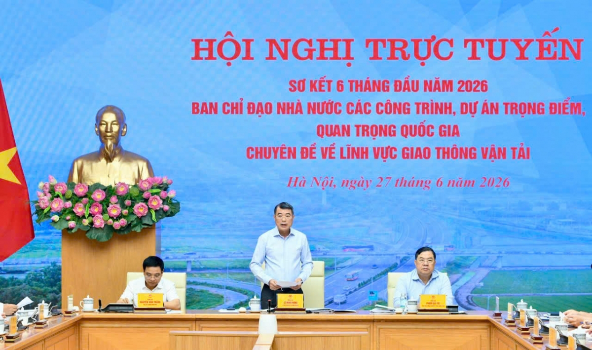 -Khua Knŭk kna Lê Minh Hưng gĭt gai klei kƀĭn trông.