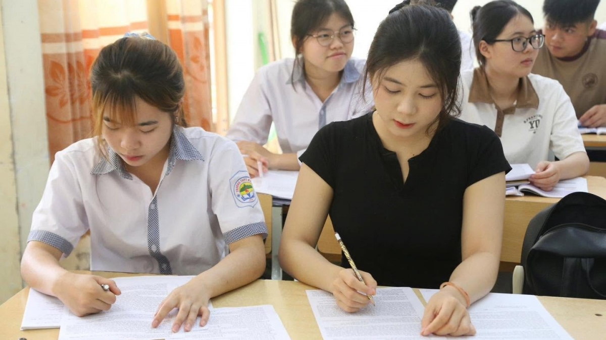 Với quyết tâm không để bất kỳ thí sinh nào bỏ lỡ kỳ thi, Lạng Sơn đã chủ động triển khai nhiều giải pháp hỗ trợ, bảo đảm mọi thí sinh đều có điều kiện thuận lợi, giúp các em yên tâm hoàn thành kỳ thi với kết quả tốt nhất.
Ảnh: Nguyễn Hoàng Duy Thái/VOV Đông Bắc