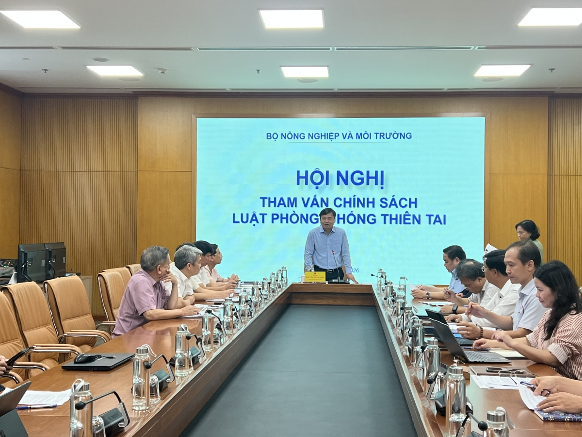 Thứ trưởng Bộ Nông nghiệp và Môi trường Nguyễn Hoàng Hiệp chủ trì Hội nghị