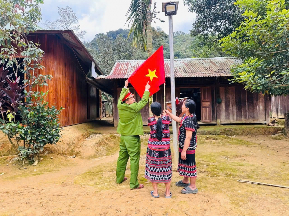 Ảnh: Trung tá Hồng Minh Hiển
