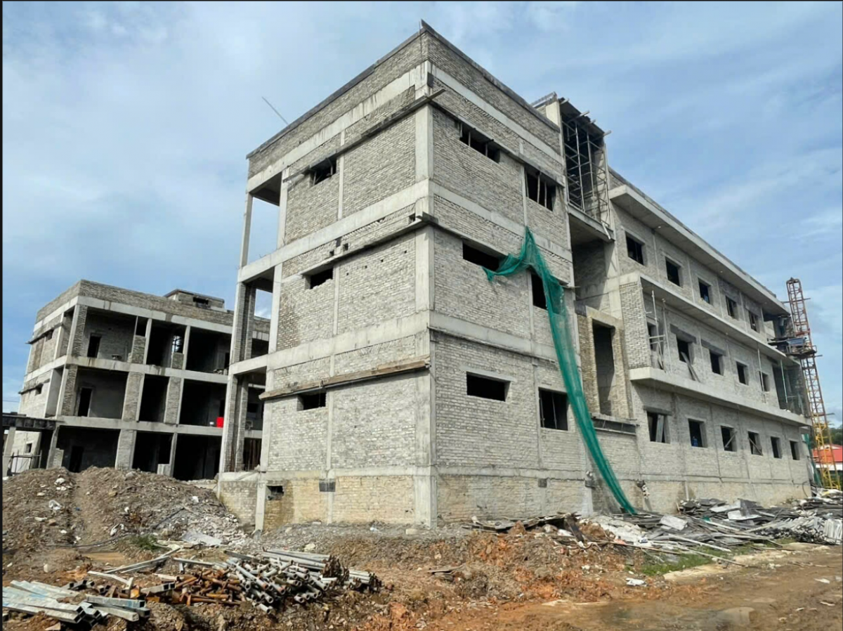 Với sự lan tỏa, hưởng ứng mạnh mẽ của cả hệ thống chính trị trong phong trào thi đua 80 ngày đêm, việc đưa vào hoạt động 4 trường phổ thông nội trú liên cấp tại các xã biên giới được kỳ vọng sẽ tạo bước đột phá trong phát triển giáo dục vùng khó khăn của Lạng Sơn.
Ảnh: Nguyễn Hoàng Hoàng Duy Thái/VOV Đông Bắc