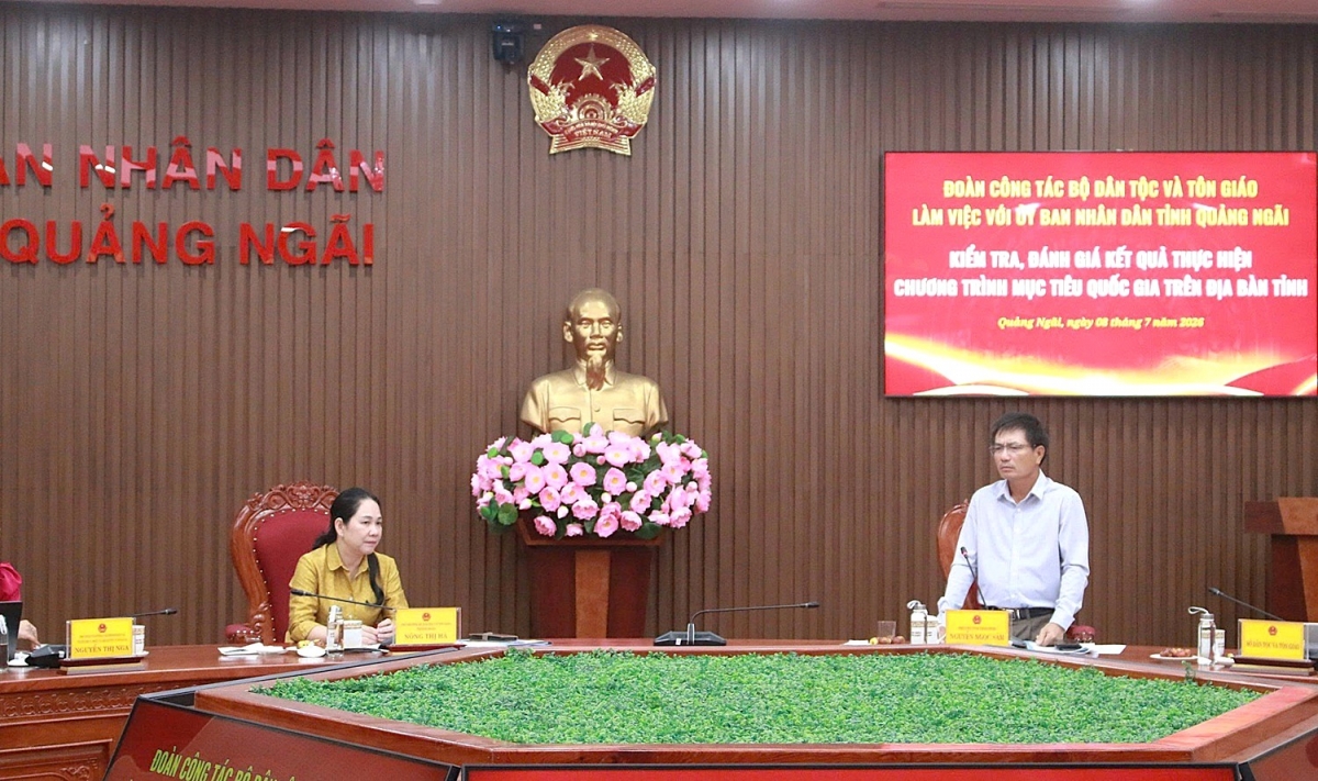 Phó Chủ tịch UBND tỉnh Quảng Ngãi Nguyễn Ngọc Sâm phát biểu
