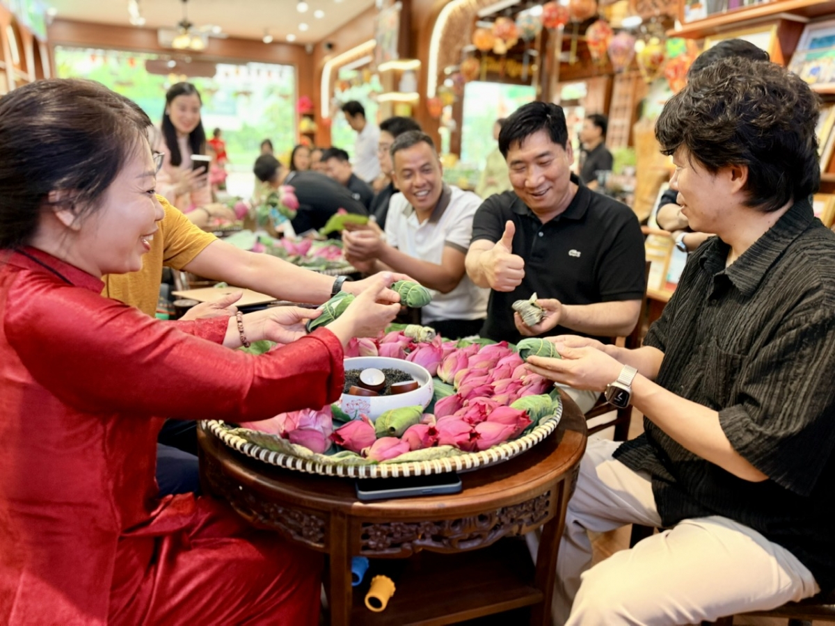 Thái Nguyên đưa cây chè và sản phẩm chè trở thành ngành kinh tế tích hợp (Ảnh: Bích Ngọc)