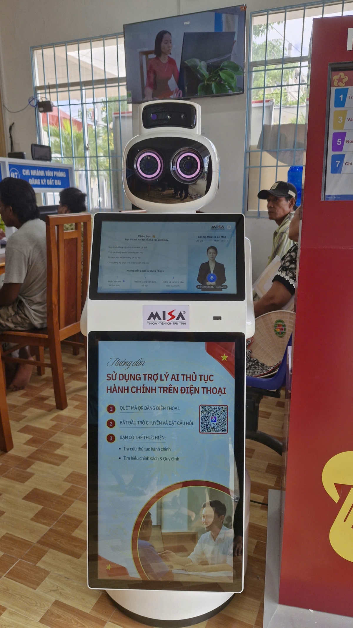 Robot AI được xã Lai Hòa ứng dụng