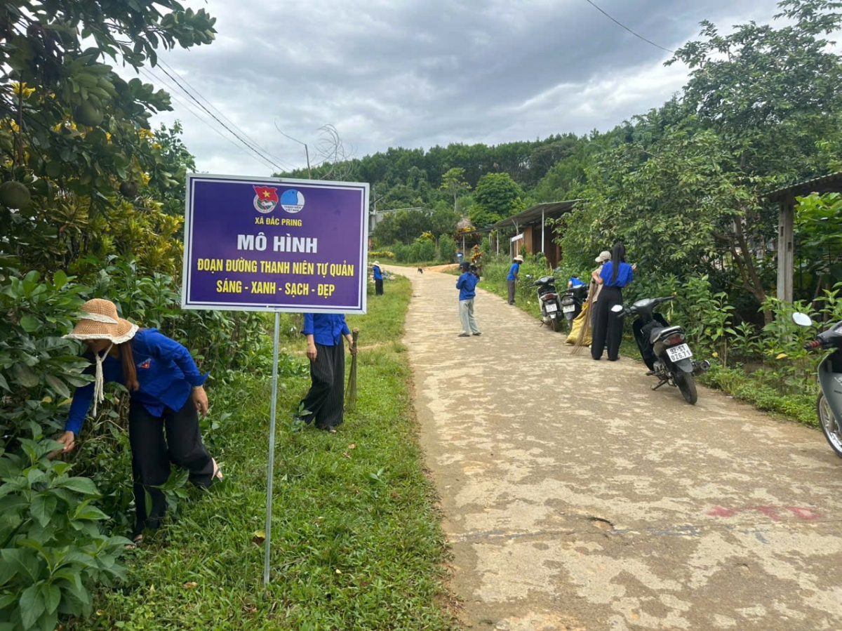 Lựa chọn quần chúng ưu tú tại cơ sở để bồi dưỡng, rèn luyện cảm tình Đảng 
 