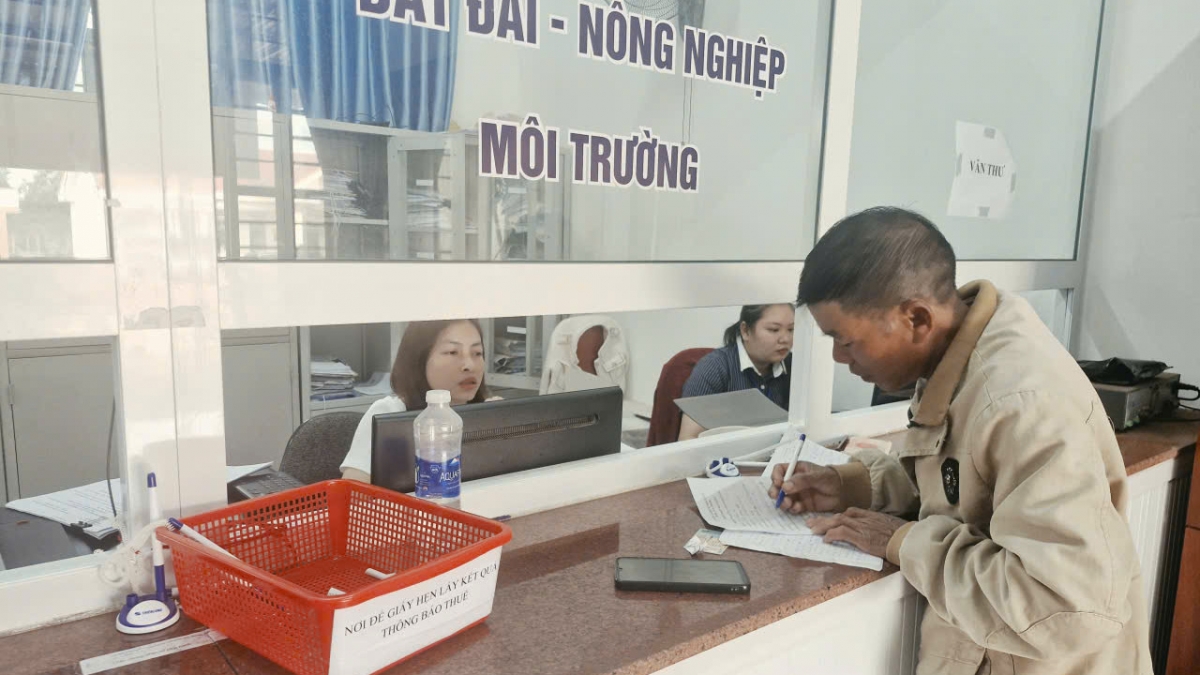 Sau 2 tháng sử dụng AI, xã Ia Hrung giảm tỷ lệ chậm trả kết quả thủ tục đất đai. Ảnh: Nguyễn Thảo.
