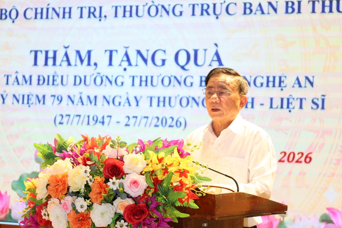 Pôa Trần Cẩm Tú tối tơbleăng a Tíu xiâm Pơlât ngăn mâu ngế lêng rong châ châi tamo Nghệ An