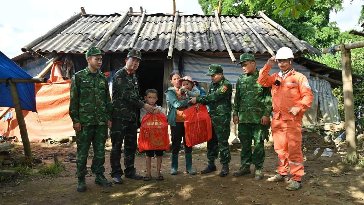 Điện về mở ra tương lai tốt hơn cho người dân - Ảnh: Khắc Kiên.