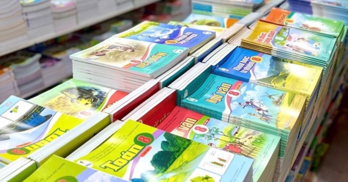 TP. Huế sẽ cấp phát sách giáo khoa cho học sinh từ lớp 1 đến lớp 12 trong năm học 2026 - 2027. Ảnh: Vân Trang