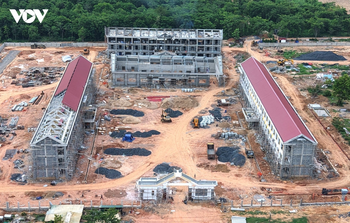Dom sang bac gam daok gam bac pambuak pakat Ia Lốp, Ia R'Vê saong Buôn Đôn di tapen negar tinh Dak Lak anak meta hu salah labaih 80% bruk ngak.