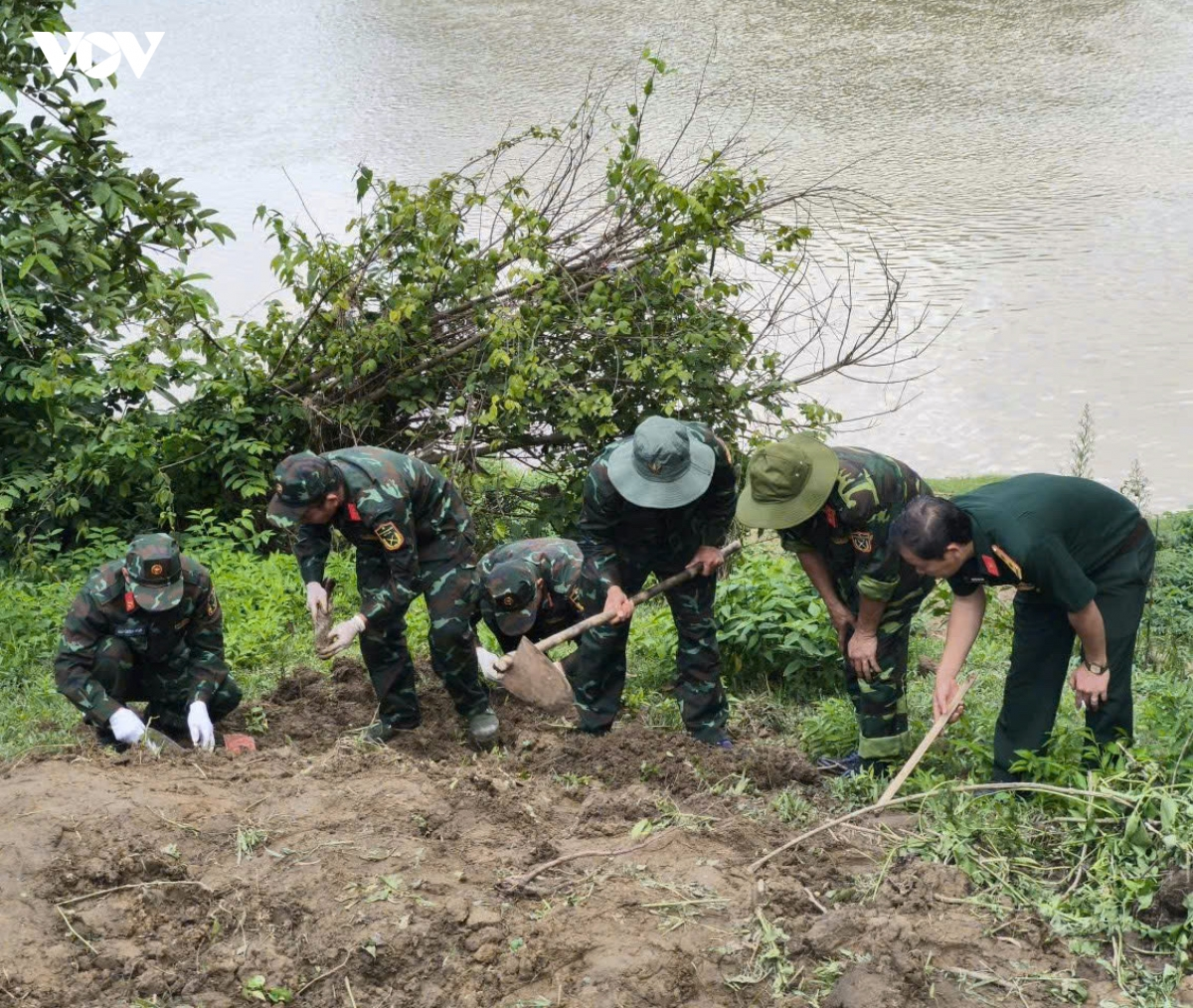 Urang jakar, bol lin K51 (Bo Pato tacei Bol lin tinh Dak Lak) tani tanat roh duah atau talang liet si Y Chông Triếk di labik lac mblang mesuh meng kal