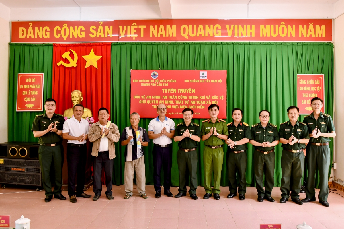 Các đại biểu chụp hình lưu niệm tại hội nghị. Ảnh: Thạch Hồng/VOV ĐBSCL