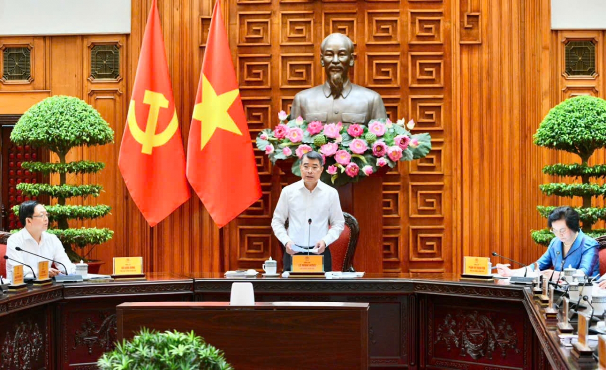 Khua dêh čar ơi Lê Minh Hưng git gai mông jơnum