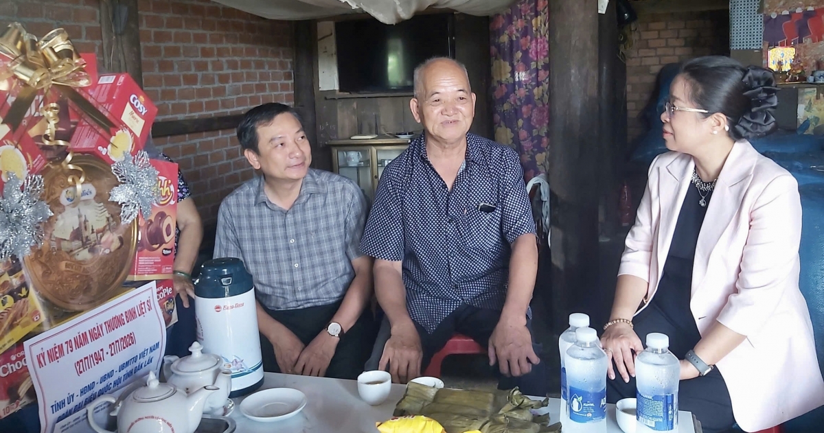 
Đắk Lắk tơlĕch vă jê̆ 30 ti hlak jên pôk ăn dôm bơngai đei iok yoa ăn teh đak.
