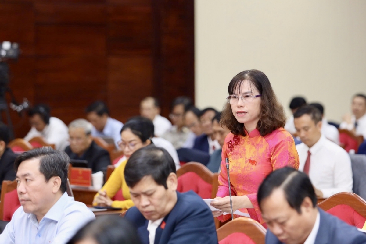 
Yă Phan Thị Hà Phước iung pơma tơ̆ ‘măng hop akŏm.
