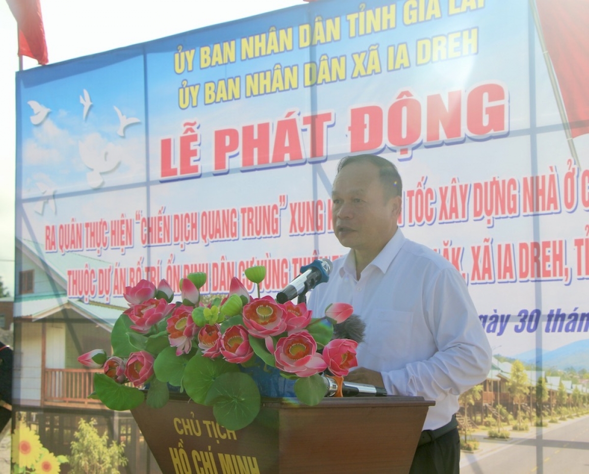 Ồng Dương Mah Tiệp - Phó Chủ tịch Anih duh broă Làng bol càr Gia Lai đơs tàm dơ̆ lam lơh “Broă lơh dờng Quang Trung”