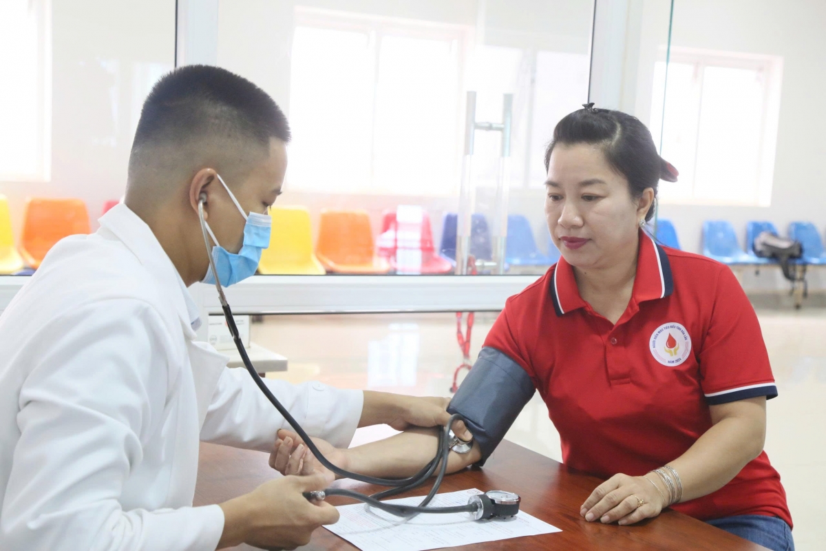 Amai Ngô Võ Hồng Anh hơmâo 25 wŏt nao pơpha drah