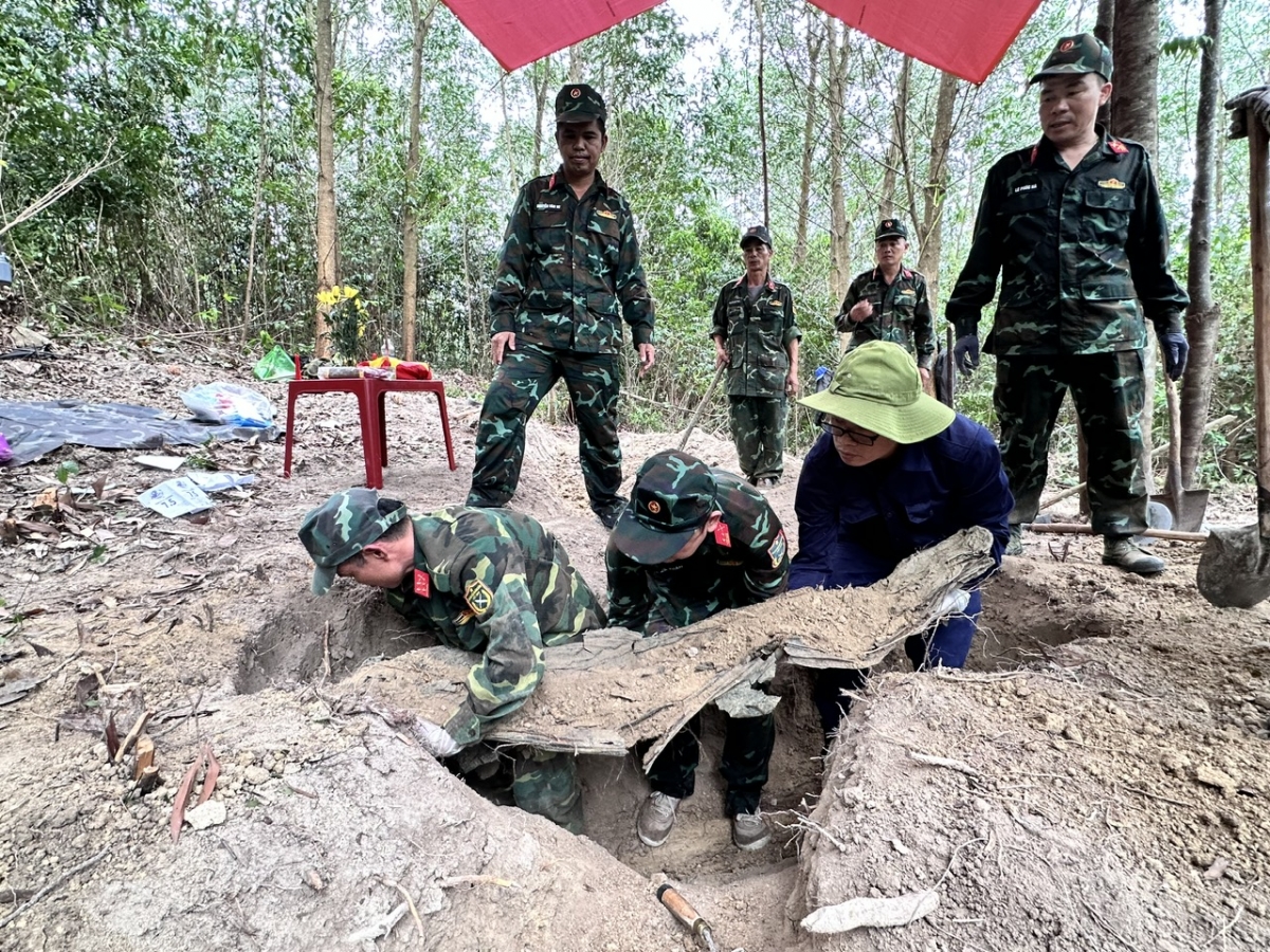  Grup K51 tơring čar Dak Lăk, rŭ tơlang tơhan djai pơsăn drơi ƀơi să Tây Sơn