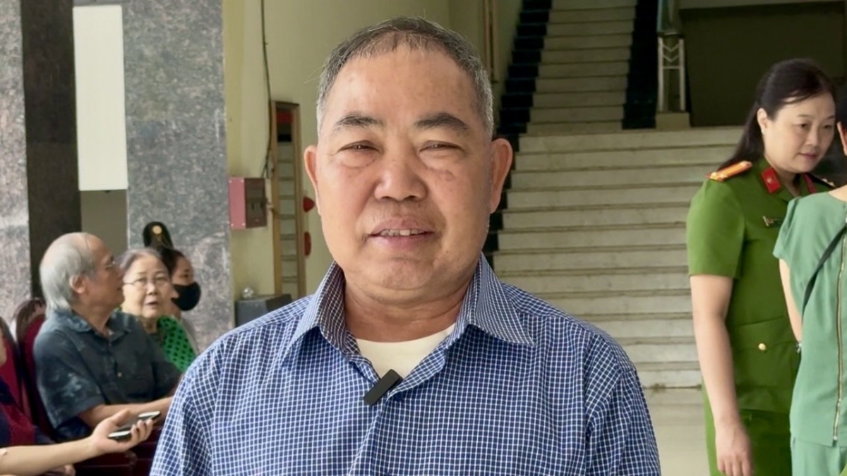 Ông Tòng Văn Ban ở phường Chiềng Sinh, tỉnh Sơn La xúc động khi tham gia lấy mẫu ADN với hy vọng sớm tìm được danh tính và nơi an nghỉ của người anh trai là liệt sĩ Tòng Văn Chựa, hy sinh năm 1971. Ông Ban rất xúc động, cảm ơn Đảng, Nhà nước đã quan tâm giúp đỡ cho các gia đình liệt sĩ tìm kiếm hài cốt sớm về với gia đình. Ảnh: Nhóm PV/VOV Tây Bắc