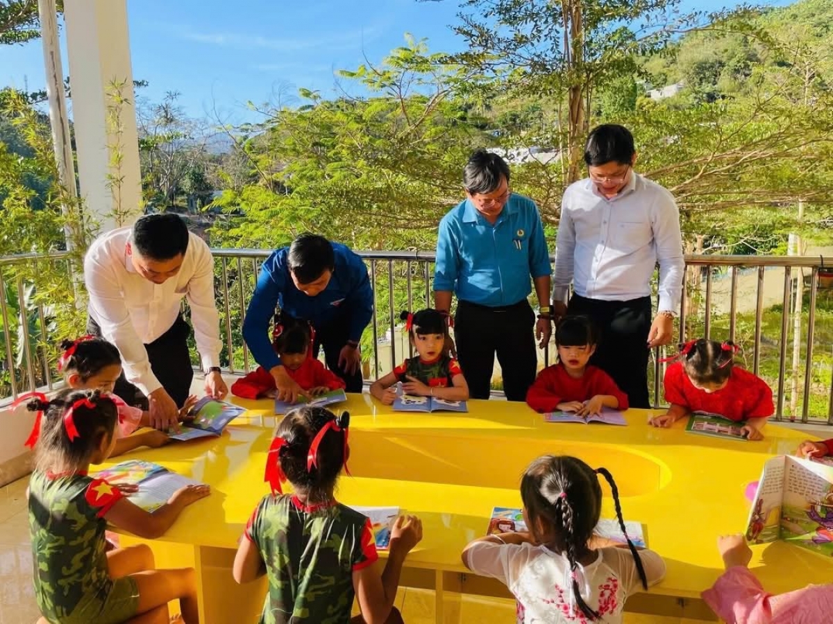 Mâu hngêi trung a kơpong ngo kong pơlê Khánh Hòa kal troăng hơlâ rah xo thái cô