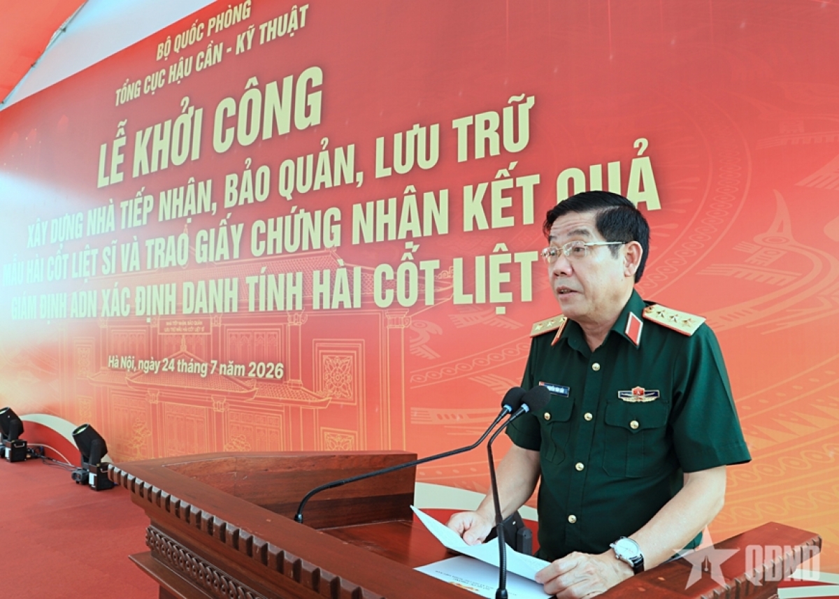Trung tướng Trần Minh Đức, Chủ nhiệm Tổng cục Hậu cần-Kỹ thuật phát biểu tại lễ khởi công.Ảnh Báo Quân đội nhân dân