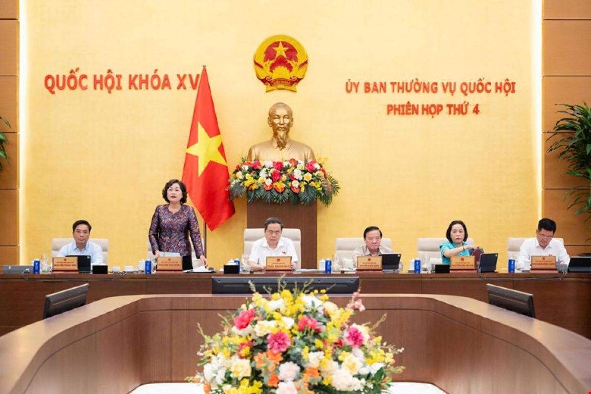 Dar pơrjum dơ̆ 4 bơh Anih duh broă Lơh kơnòl broă sùm Quốc hội dê