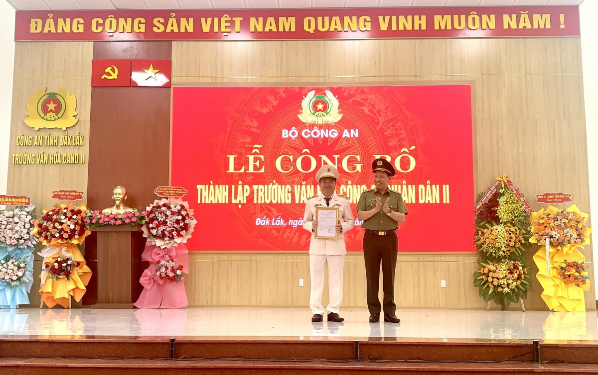 Thượng tướng Lê Văn Tuyến, Thứ trưởng N’gâng kan Công an, jao an nău ntrŭnh ndâk njêng ngih samƀŭt
 