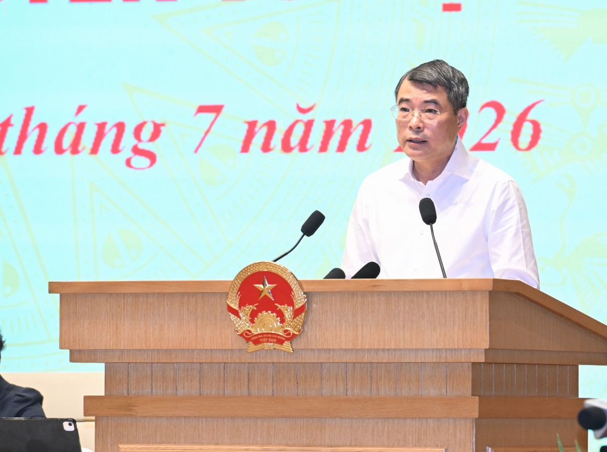-Khua knŭk kna Lê Minh Hưng blŭ hrăm ti anôk bi kƀĭn.