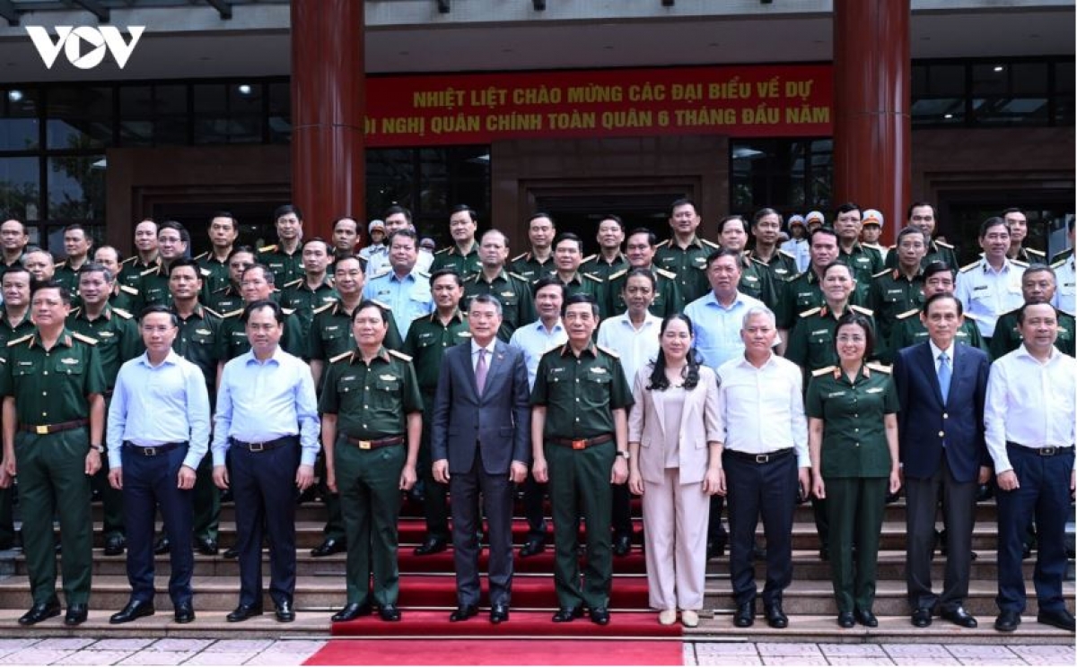 Khua dêh čar ơi Lê Minh Hưng, khua mua ding jum ling tơhan hăng ƀing nao pơhmư̆ mông jơnum 
