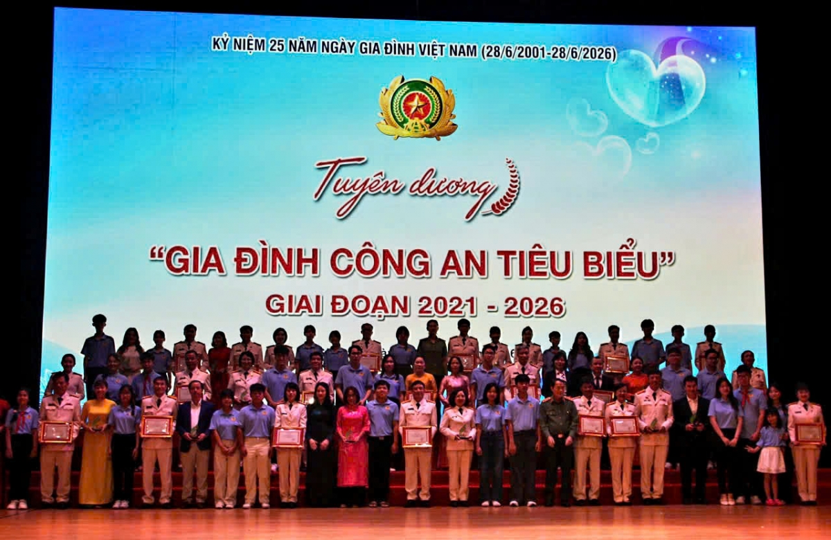 58 gŏ sang kahan ksiêm kdlưn hĭn mâo klei pah mni.
