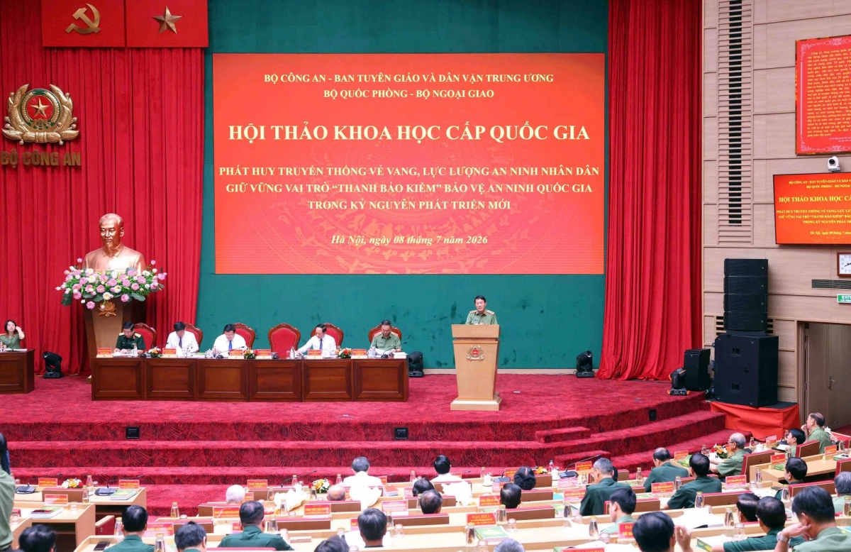 Hội thảo tôn vinh những chiến công, thành tích truyền thống anh hùng cách mạng của lực lượng an ninh nhân dân dưới sự lãnh đạo của Đảng - Ảnh: VGP/Vũ Phong