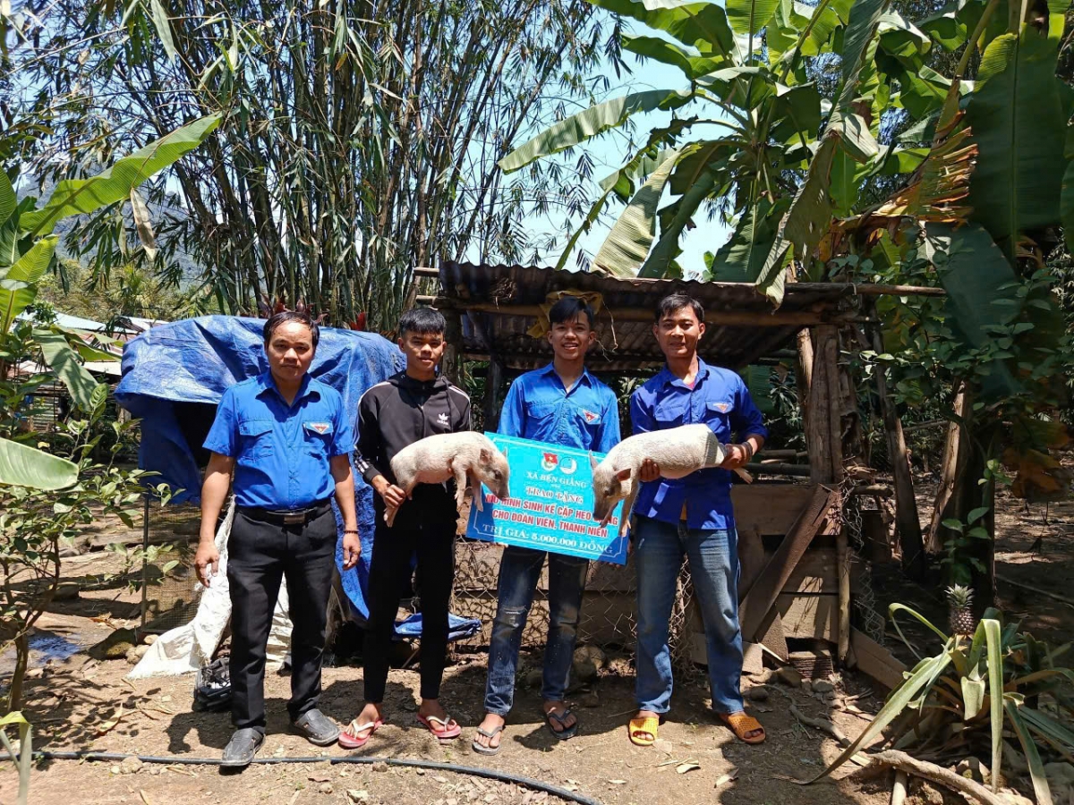 Tuổi trẻ Bến Giằng còn hỗ trợ sinh kế giúp thanh niên khó khăn phát triển kinh tế
 