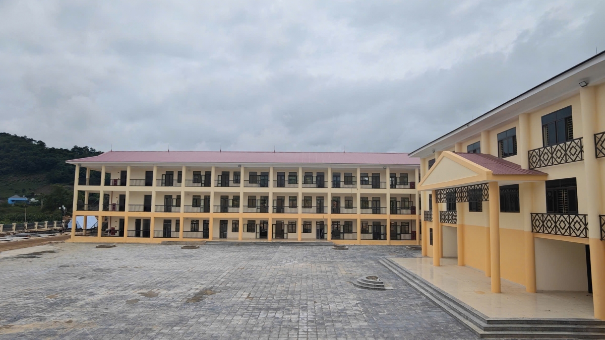 Ngôi trường mới khang trang là nơi học tập của hơn 1.000 học sinh. Ảnh: Thanh Thủy-Trấn Long/VOV Tây Bắc