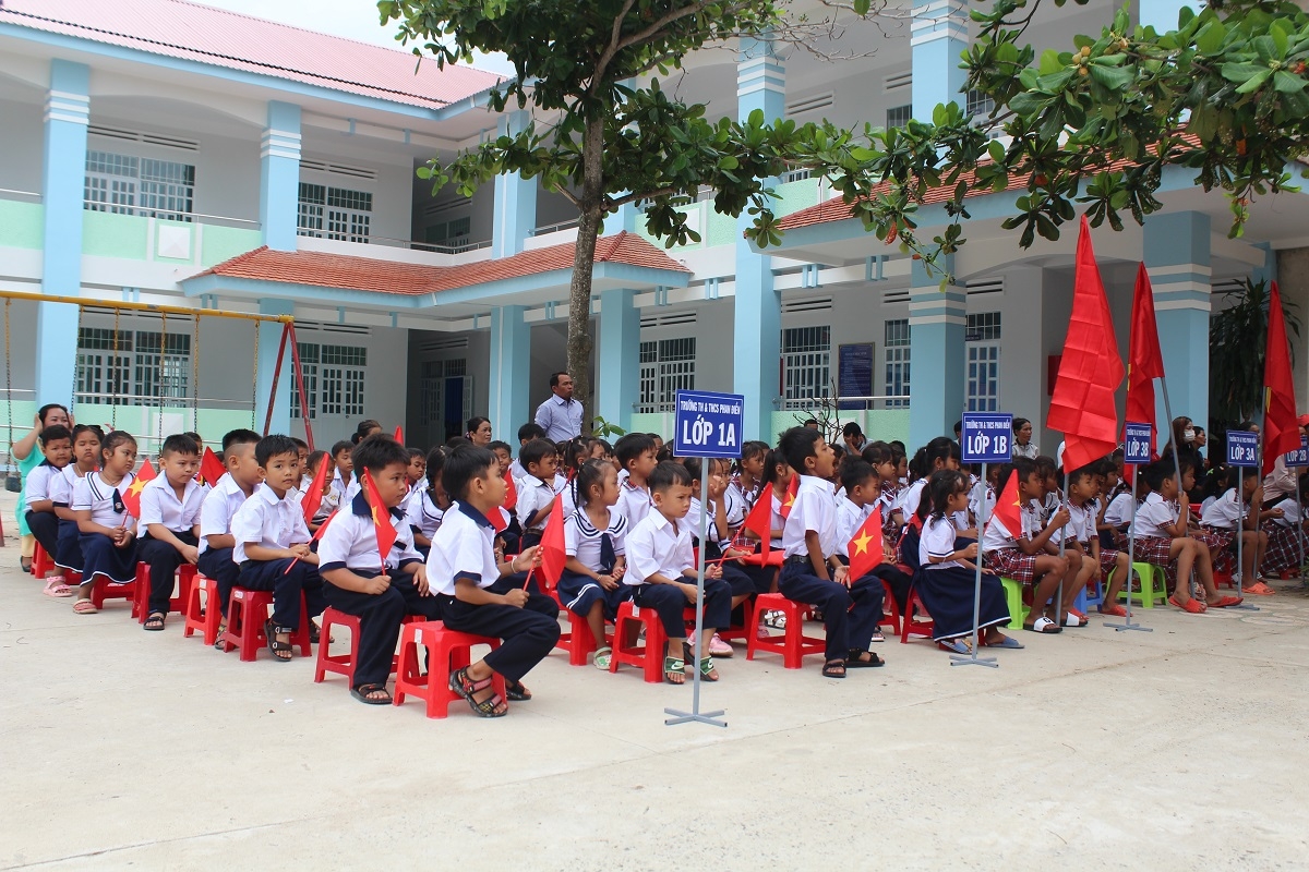 Dom anek saih bangsa takik