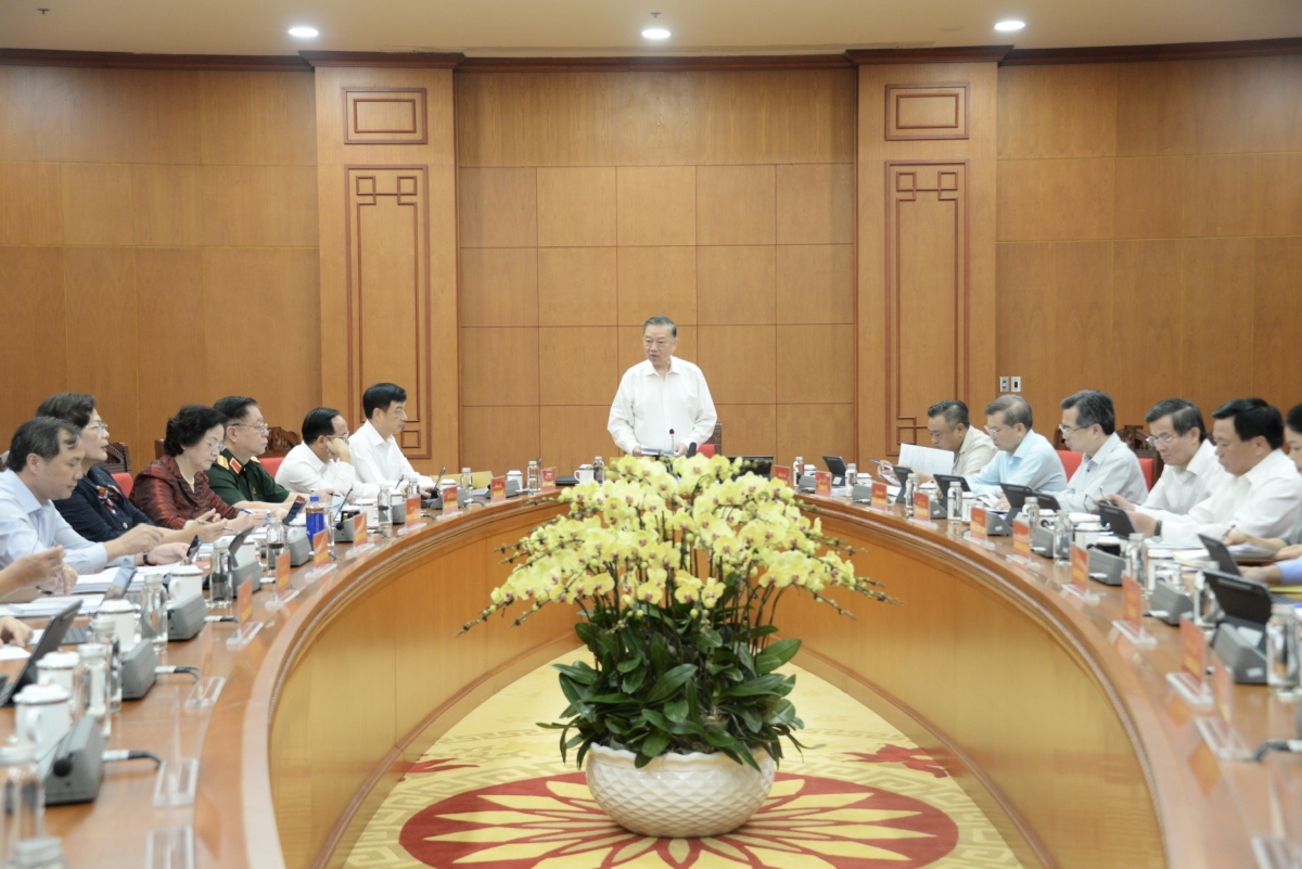 Pôa Tô Lâm, Kăn xiâm pơkuâ hnê ngăn Đảng, Kăn xiâm hnê ngăn tơnêi têa pêi cheăng ƀă Khu tơkŭm pro tơdroăng cheăng Xiâm