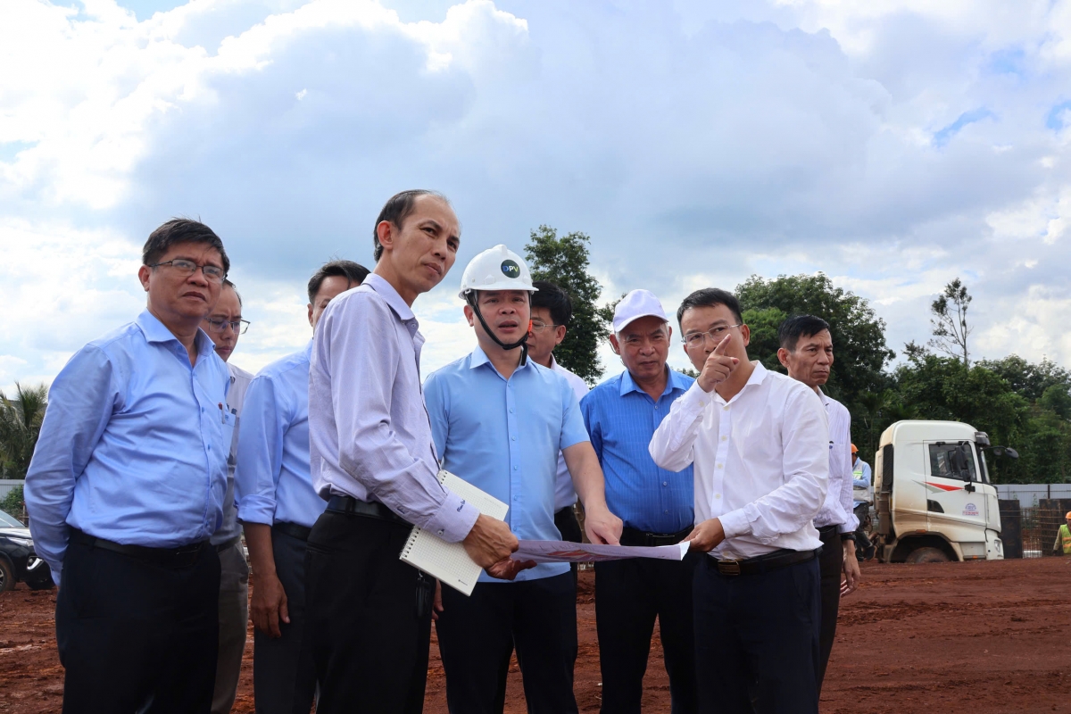 
Kơdră Anih vei lăng Kon pơlei dêh char Đắk Lắk Đỗ Hữu Huy hơlen lăng tơdrong jang