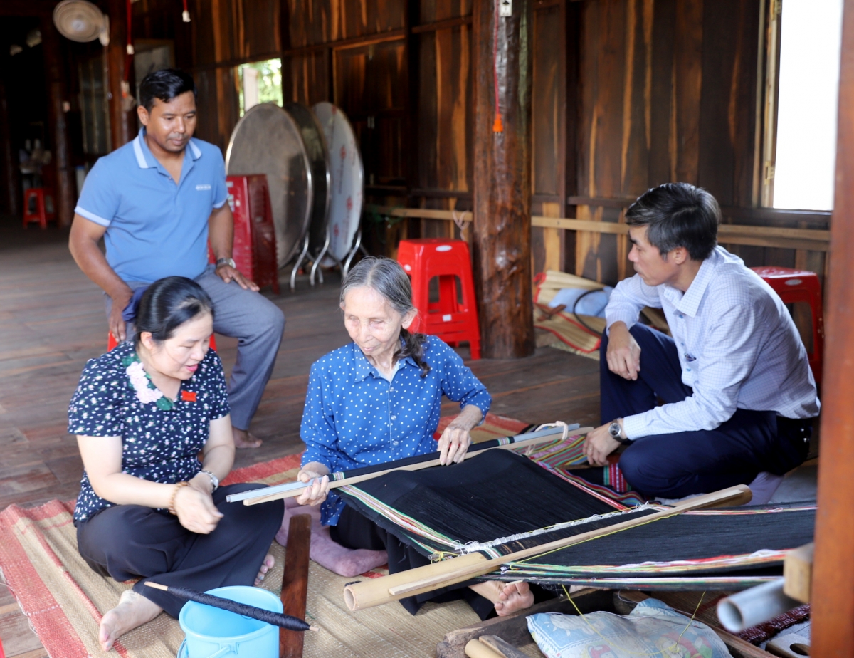 
Tơdrong ‘lơ̆ng hơiă joh ayŏ kơdŏ soang kơ dôm hơdrĕch kon kông tơ̆ Đắk Lắk pơm hơiă tơmoi chă tơmang lăng