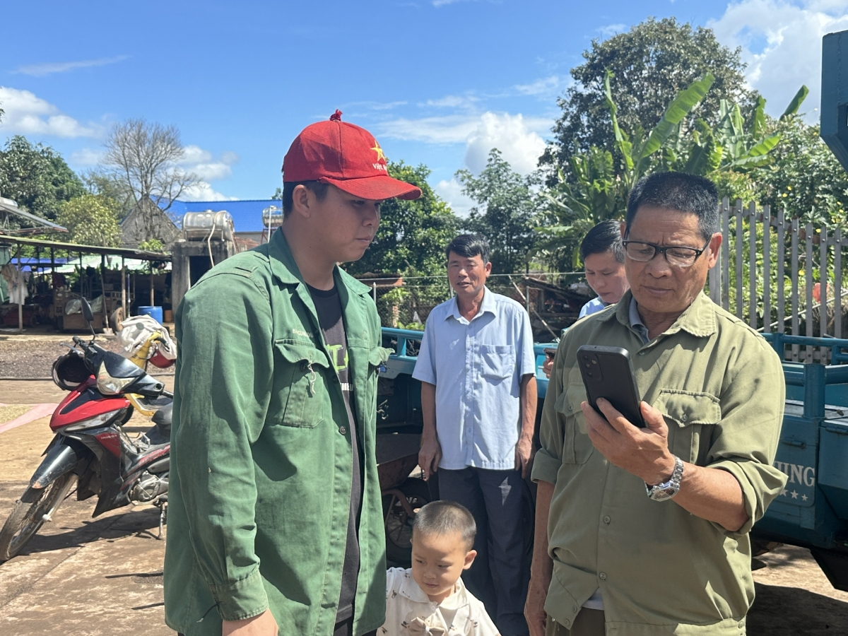 Nuĭh geh nsing nơm lah ntŭk nsing jôn wên ta ăp thôn, buôn ta Dak Lak