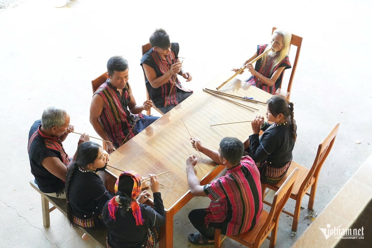 Dom urang yau taha palei Hồ Ai jeng daok pato yuk talak, khik yava ilamo Bru Vân Kiều