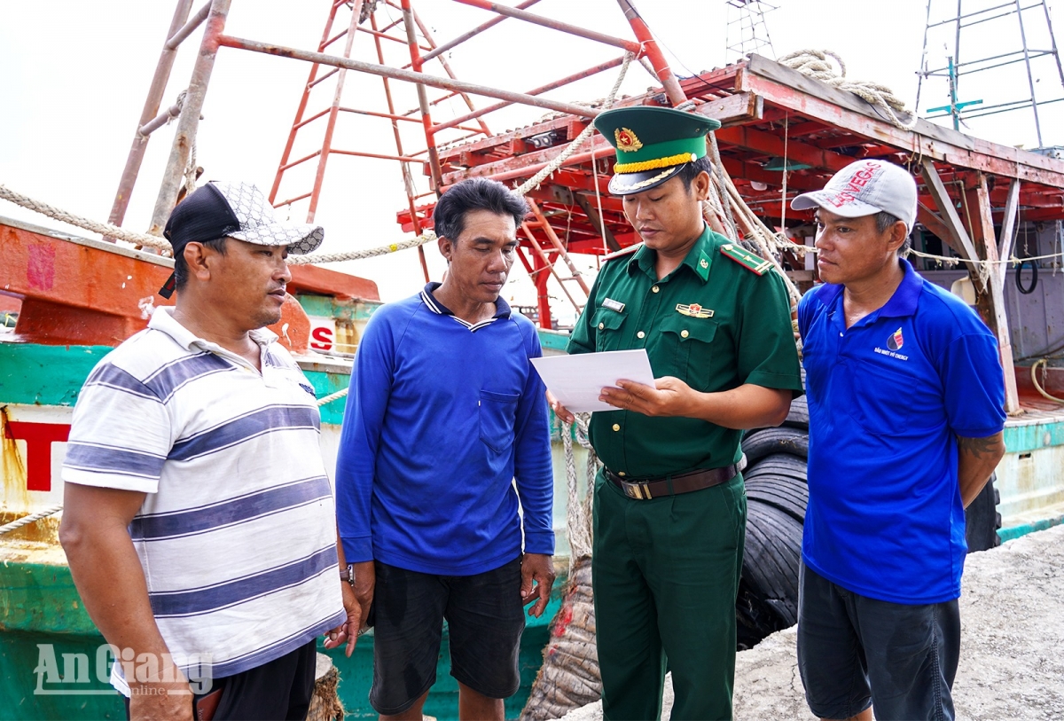 Urang jakar balai Pasang iek Bien phong Kinh Dài, Balai Bien phong Tây Yên pathau khan, pasang iek harak gal tabiak tasik di urang.