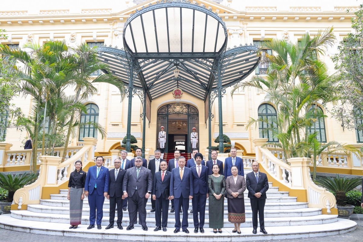 Tổng Bí thư, Kruanh dak Tô Lâm wơt Đại sứ, Ntoh măt ăp dak ASEAN ta Hà Nội
 