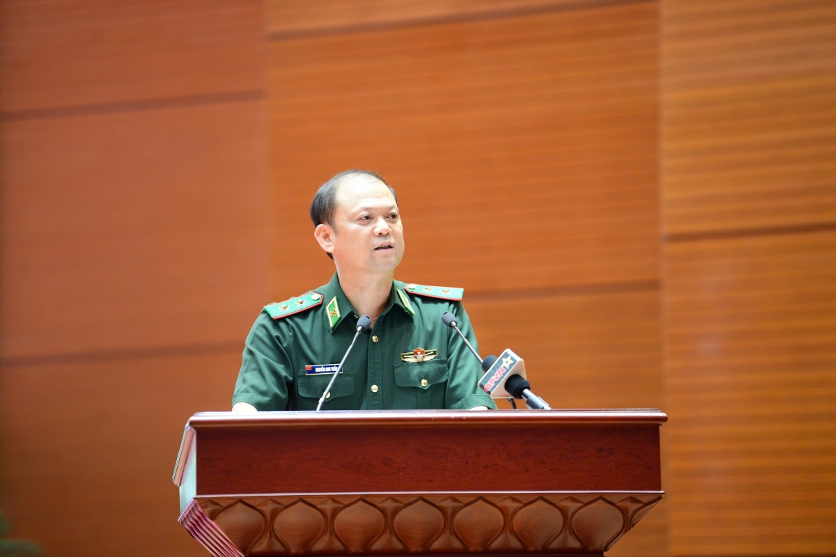 Trung tướng Nguyễn Anh Tuấn, Chính ủy Bộ đội Biên phòng phát biểu tại hội nghị - Ảnh: Xuân Tùng.