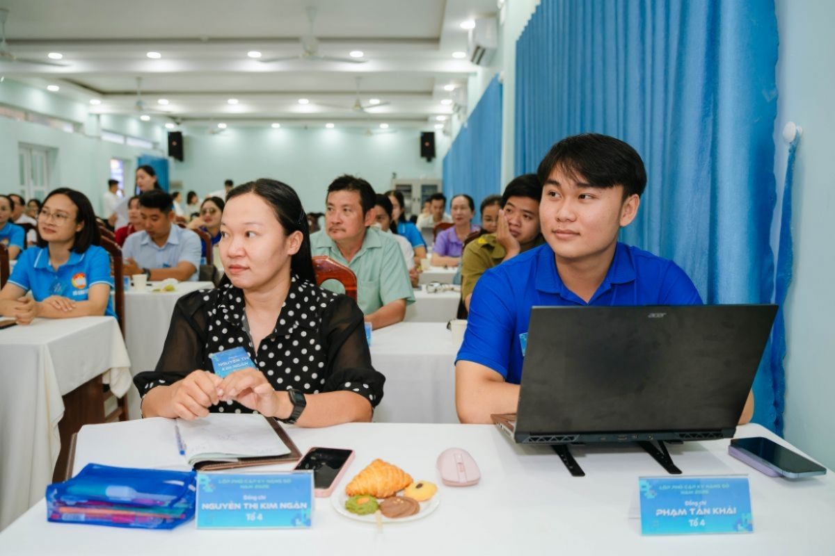 Ban raya HCM peih ngak iek dahlau Danak dak pabak ilamo lek taka so ka urang jakar di labik
