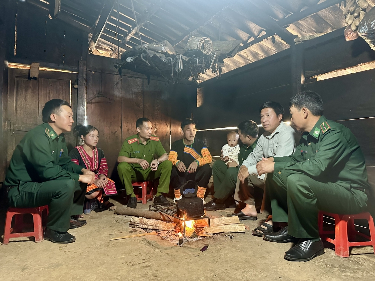 Các cấp, các ngành phối hợp tuyên truyền các chủ trương, chính sách hỗ trợ người lao động.