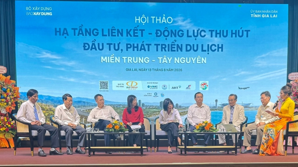 Các đại biểu trao đổi tại hội thảo. Ảnh: Hoàng Qui.