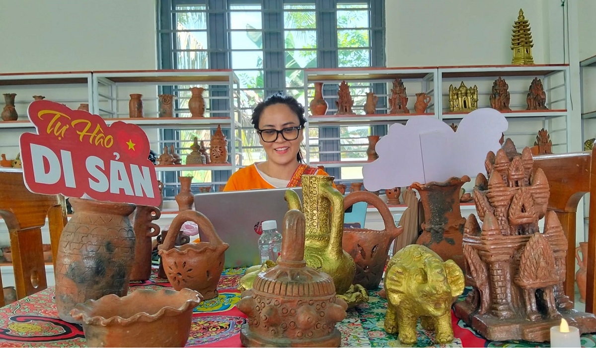 Nâ Dụng Nguyễn Thị Tường Vôn dế tơdjêp ƀă tơmối tung măng internet