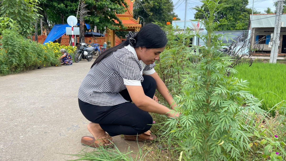 Chị Thạch Thị Diễm là người cán bộ cơ sở hết lòng vì nhân dân. Ảnh: Thạch Hồng