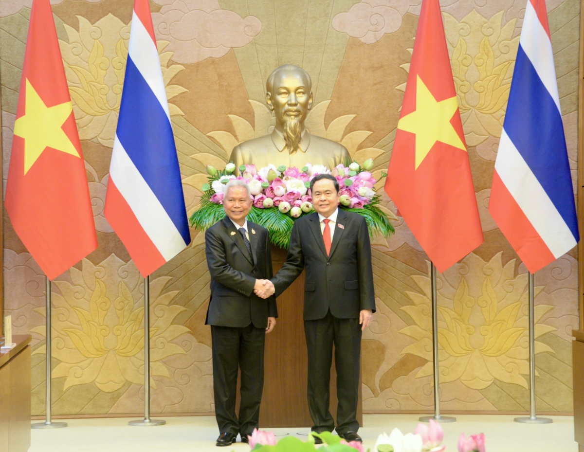 Ồng Trần Thanh Mẫn, Chủ tịch Quốc hội mờ ồng Sophon Zaram, Chủ tịch Quốc hội lơgar Bơtau Thái Lan