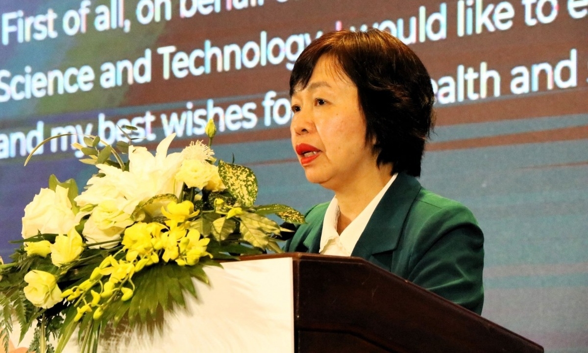 Bà Lê Thị Thục, Phó Giám đốc Sở Khoa học và Công nghệ thành phố Đà Nẵng phát biểu tại cuộc thi
