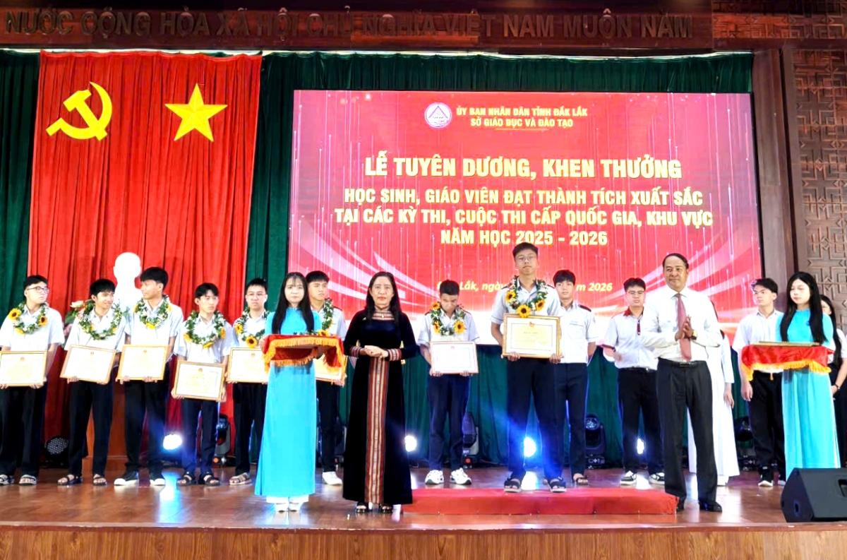 Dăk Lăk jờng rơ kơnòm bơsram, cau pơgru lơh geh cồng nha uă